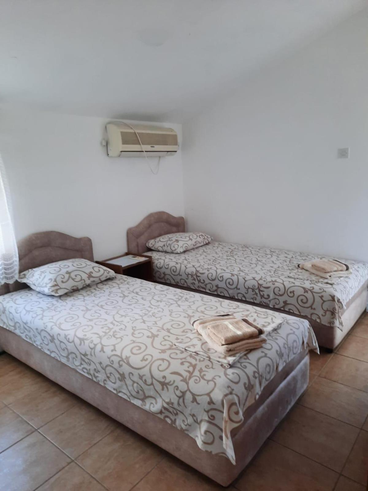 Apartmani Pulic Улцинь Экстерьер фото